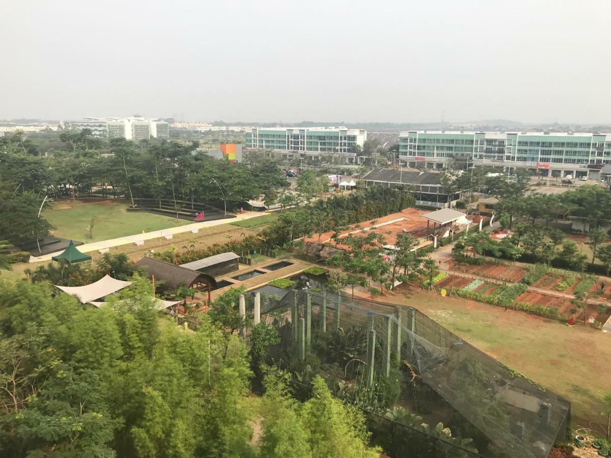 Scientia Residences By Taslim Gading Serpong Exterior photo
